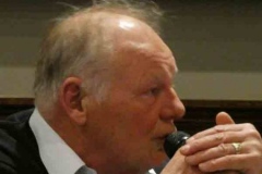 P1000893